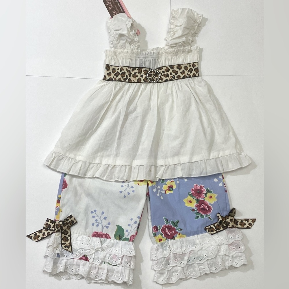 Boutique NWT vintage baby floral cheetah capri set